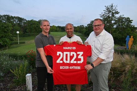 Martin Skrodzki, Associate Director I Teamleiter von Infront; Frank Haubach, Leiter Vertrieb & Marketing Becker; David Schössler, Leiter 1.FSV Mainz 05 Partnermanagement