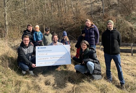 Spendenübergabe der Spende für den Waldkindergarten