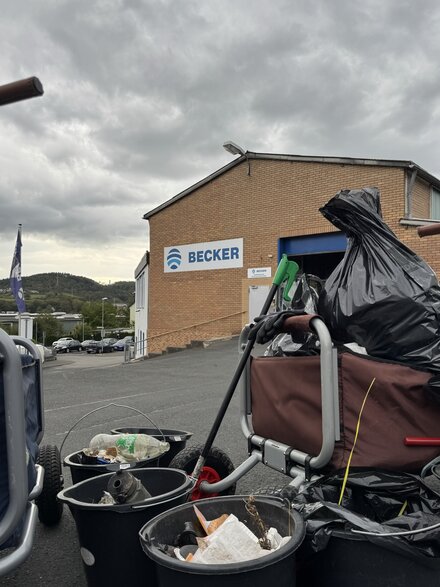 Mehrere Eimer und Müllsäcke kamen bei der Clean-up-Aktion zusammen