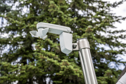 [Translate to Frankreich:] Intelligenter Sonnenschutz dank solarversorgtem Sensor