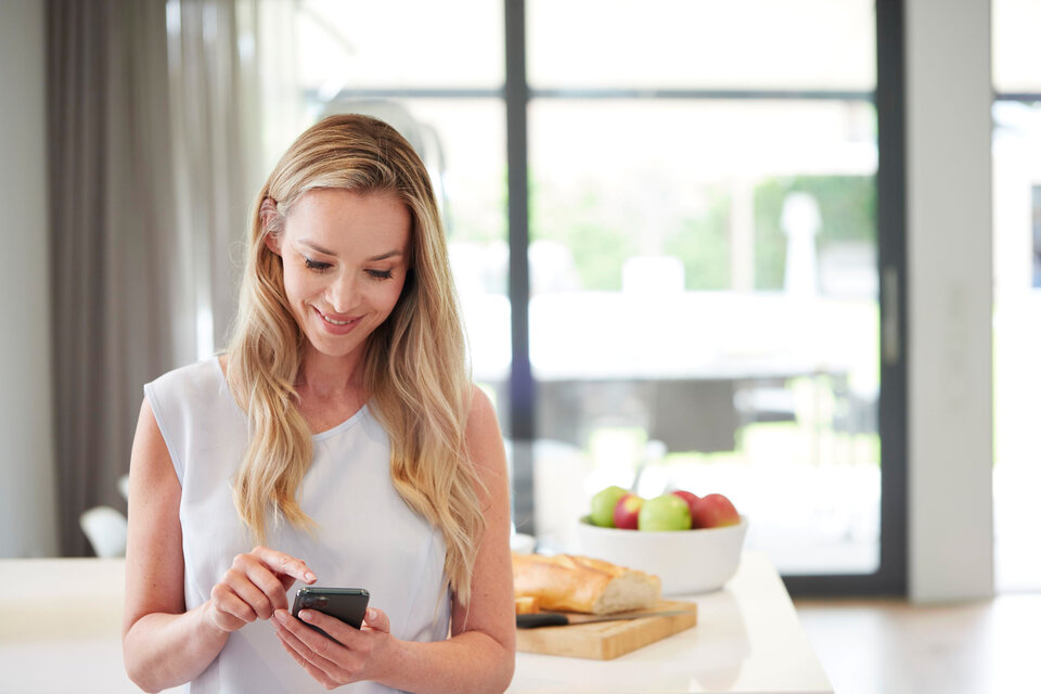 © Becker-Antriebe GmbH Control your roller shutters and sun protection with ease, intelligence and reliability: the CentronicPlus wireless system makes it possible
