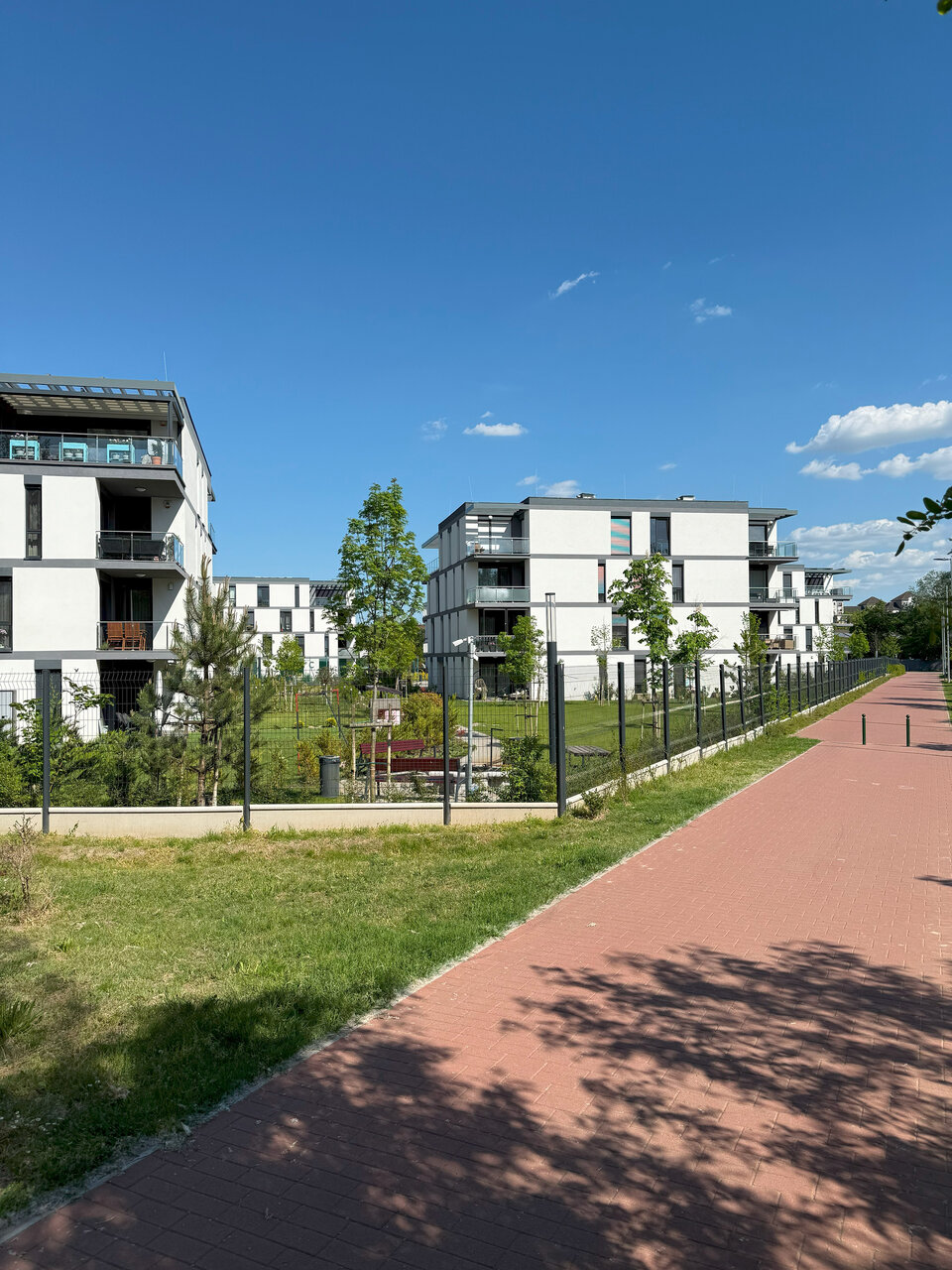 On the northern edge of Budapest: The modern residential project with 124 high-quality condominiums consists of two construction phases – the first has been occupied for five years, and the second was successfully completed in 2024.
