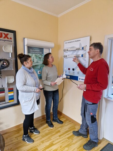Die Experten von Fe-Ro-Ma im intensiven Austausch über innovative Lösungen mit Becker-Produkten