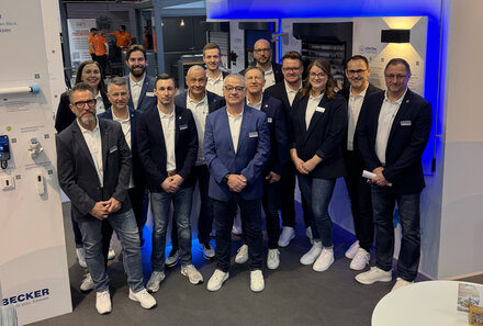 [Translate to Tschechien:] Gruppenbild Messebau