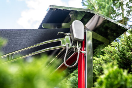 [Translate to English:] Integriertes Sprühnebelsystem an Markise